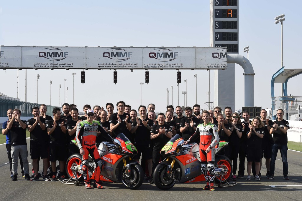 2016-Aprilia-RS-GP-MotoGP-team-03