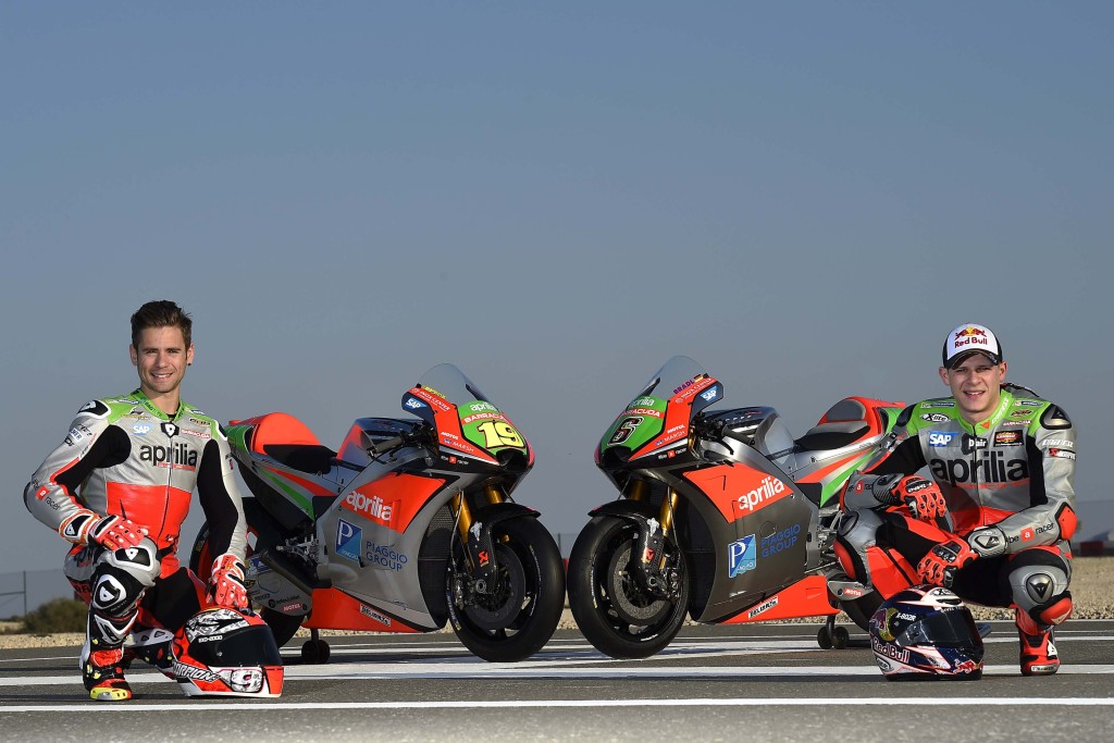 2016-Aprilia-RS-GP-MotoGP-team-05