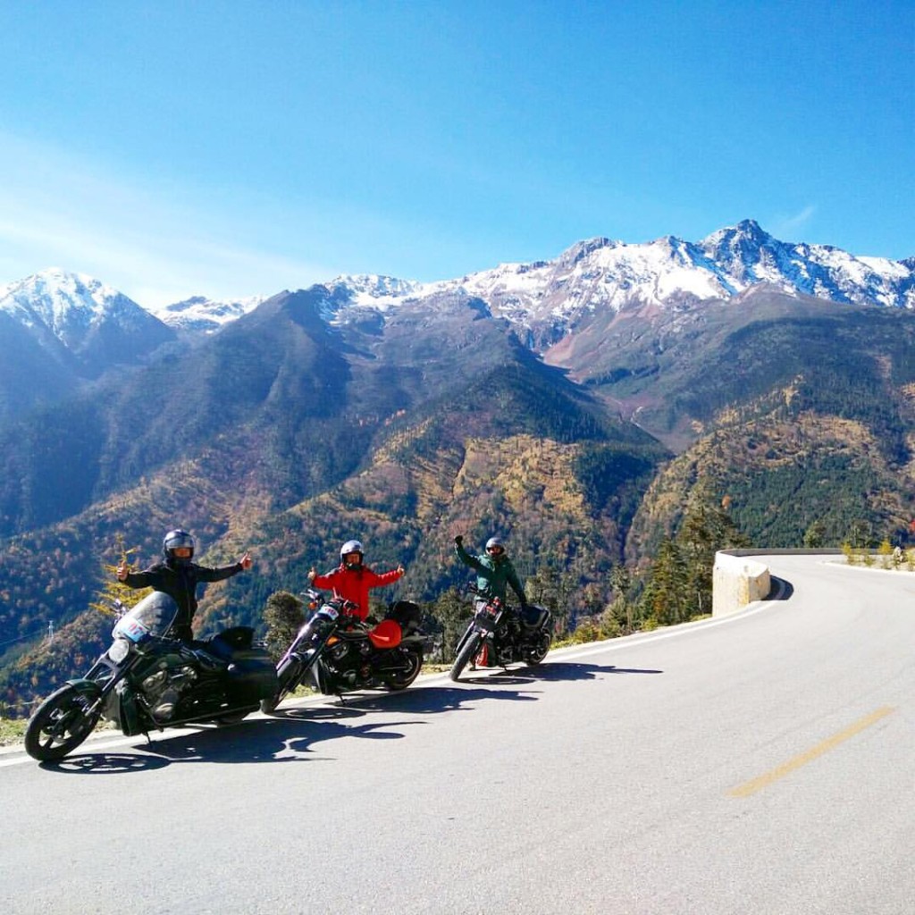 Rambo, Simon, Jehan riding up to the snow mountain.