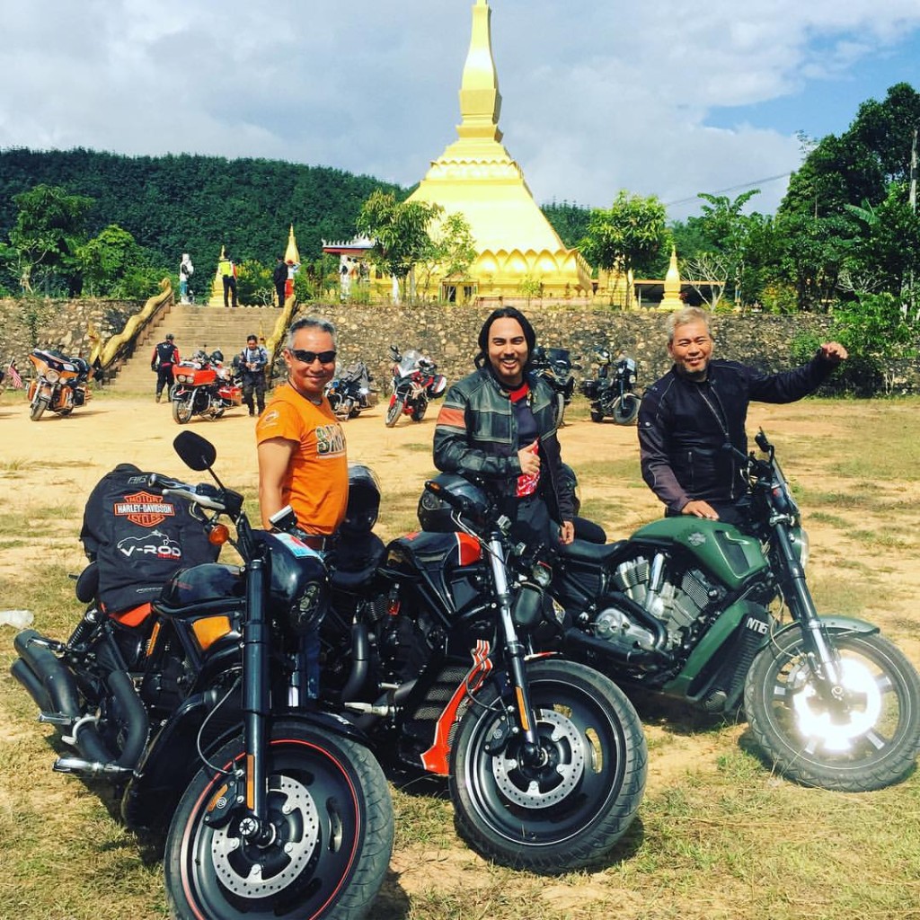 Simon, Jehan, Rambo in Laos.