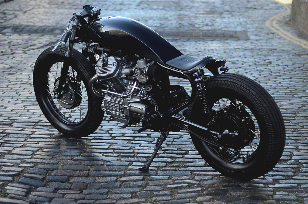Honda CX500-based Auto Fabrica Type 8 is one seriously stunning and sexy cu...