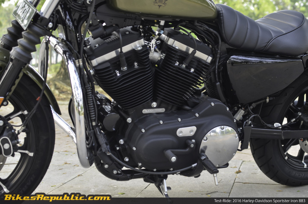BR_HD_Sportster_Iron_883_03
