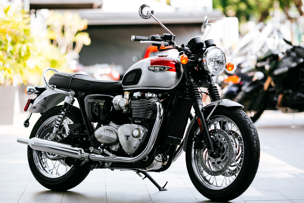 The Triumph Bonneville T120.