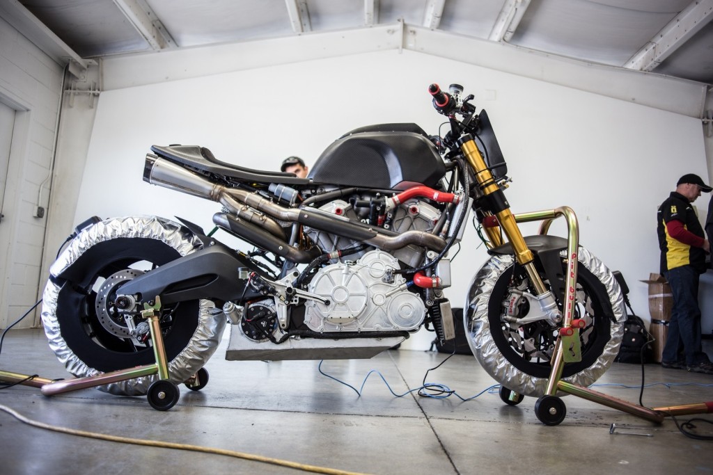 victory-racing-returns-to-pikes-peak-with-project-156-and-empulse-rr_8