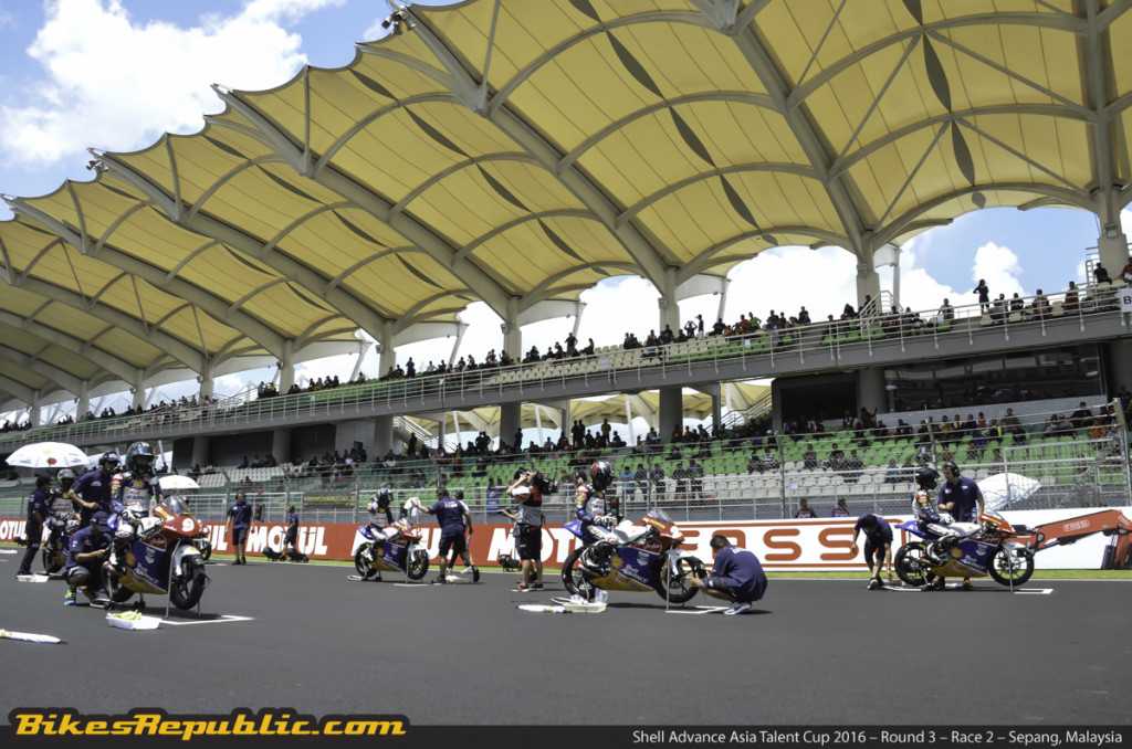 BR_SAATC_RACE2_GRID+PODIUM_-2