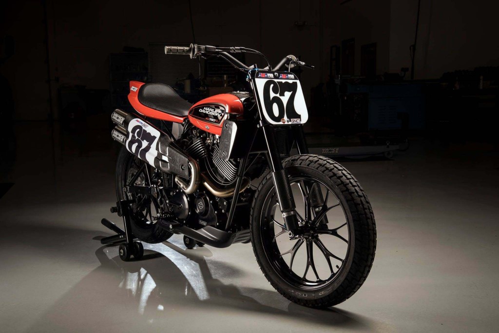 Harley-Davidson-XG750R-flat-track-race-bike-01