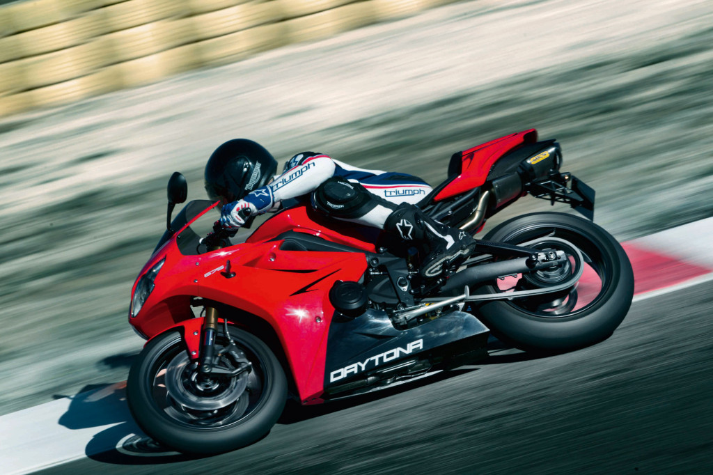 2012-Triumph-Daytona675b