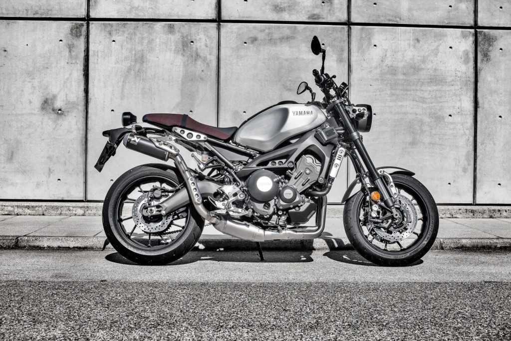 yamaha-xsr900-souped-up-with-new-akrapovic-exhausts_3