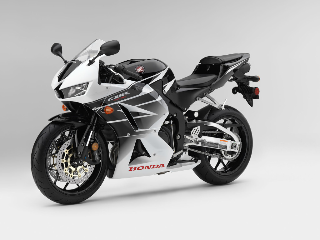 2016-Honda-CBR600RR1