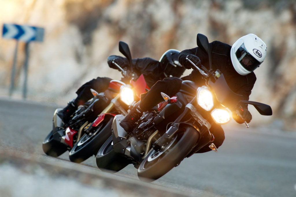 2015-Triumph-Street-Triple-ABS2