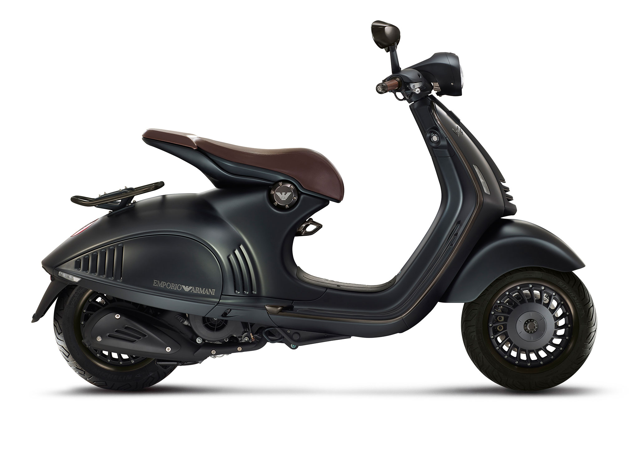 Vespa 946 Emporio Armani Edition now in Malaysia - Motorcycle news ...