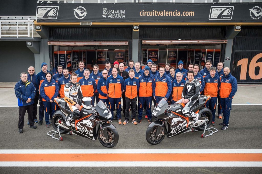 2017-KTM-RC16-MotoGP-team-03