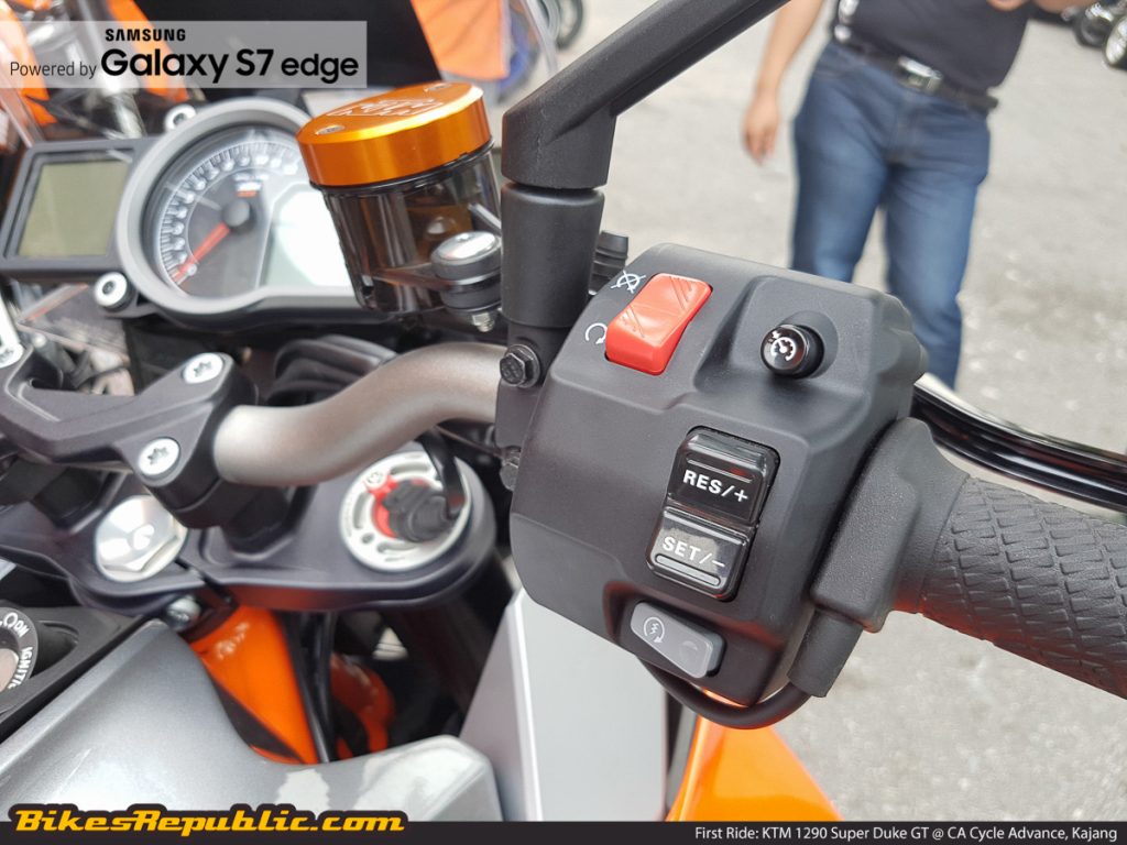 BR_Samsung_First_Ride_KTM_1290_Super_Duke_GT_-13