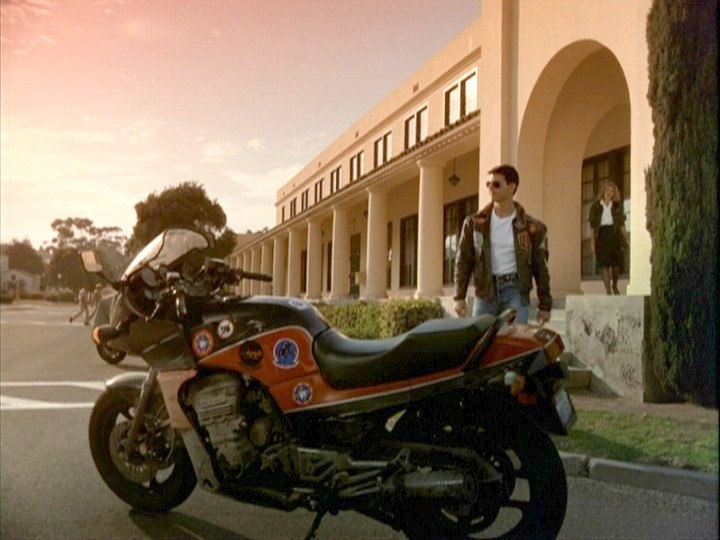 A screen grab from Top Gun (1986) featuring Tom Cruise
