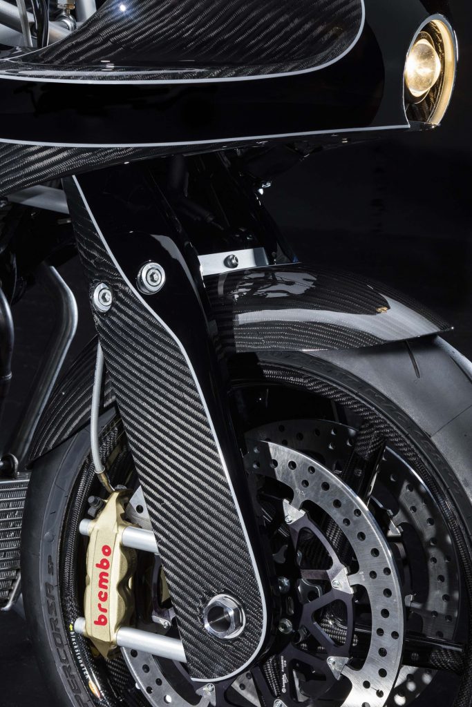 VanderHeide-Motorcycles-Gentlemans-Racer-carbon-fiber-monocoque-07