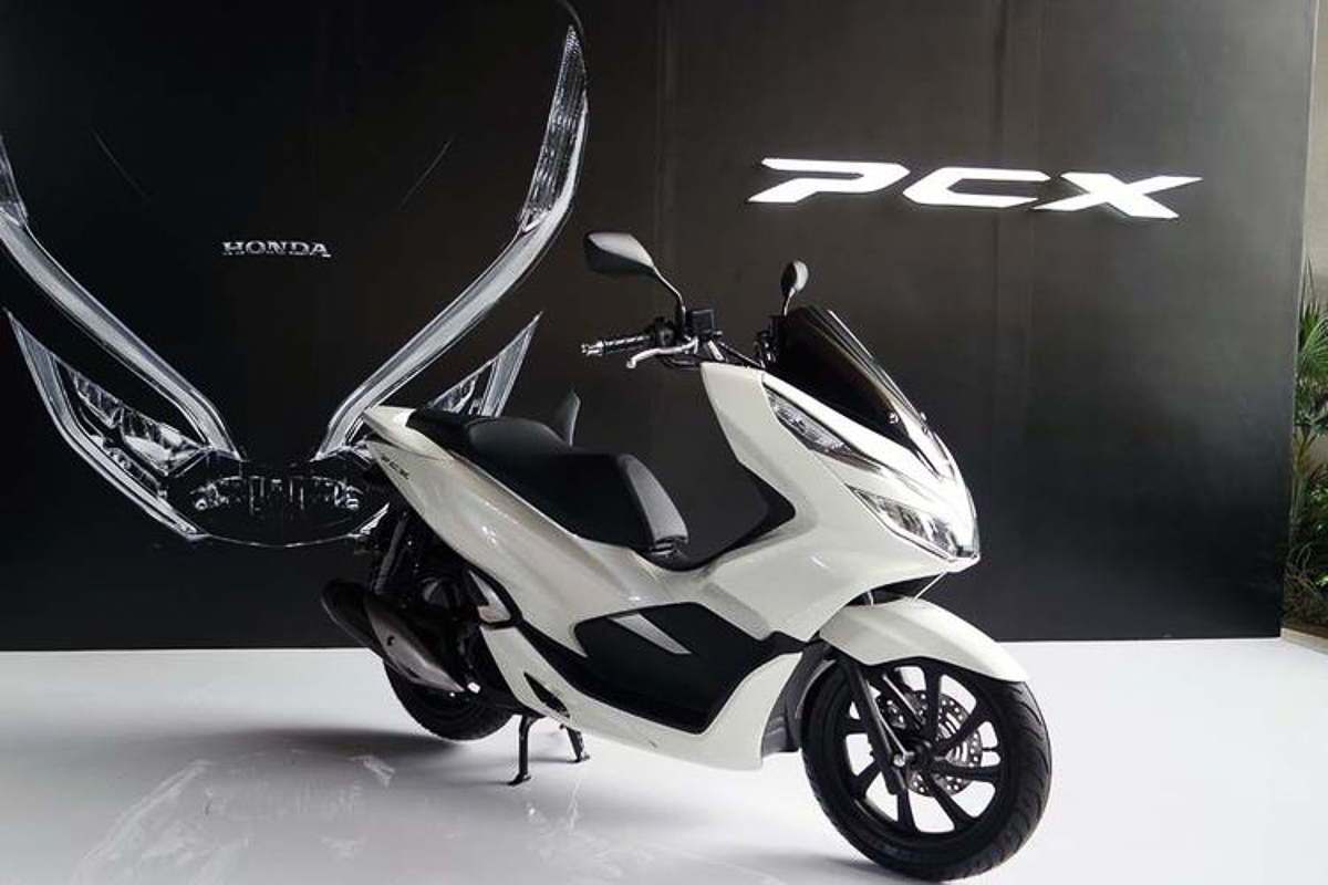 18 Honda Pcx150 Introduced In America Rm14 341 Bikesrepublic