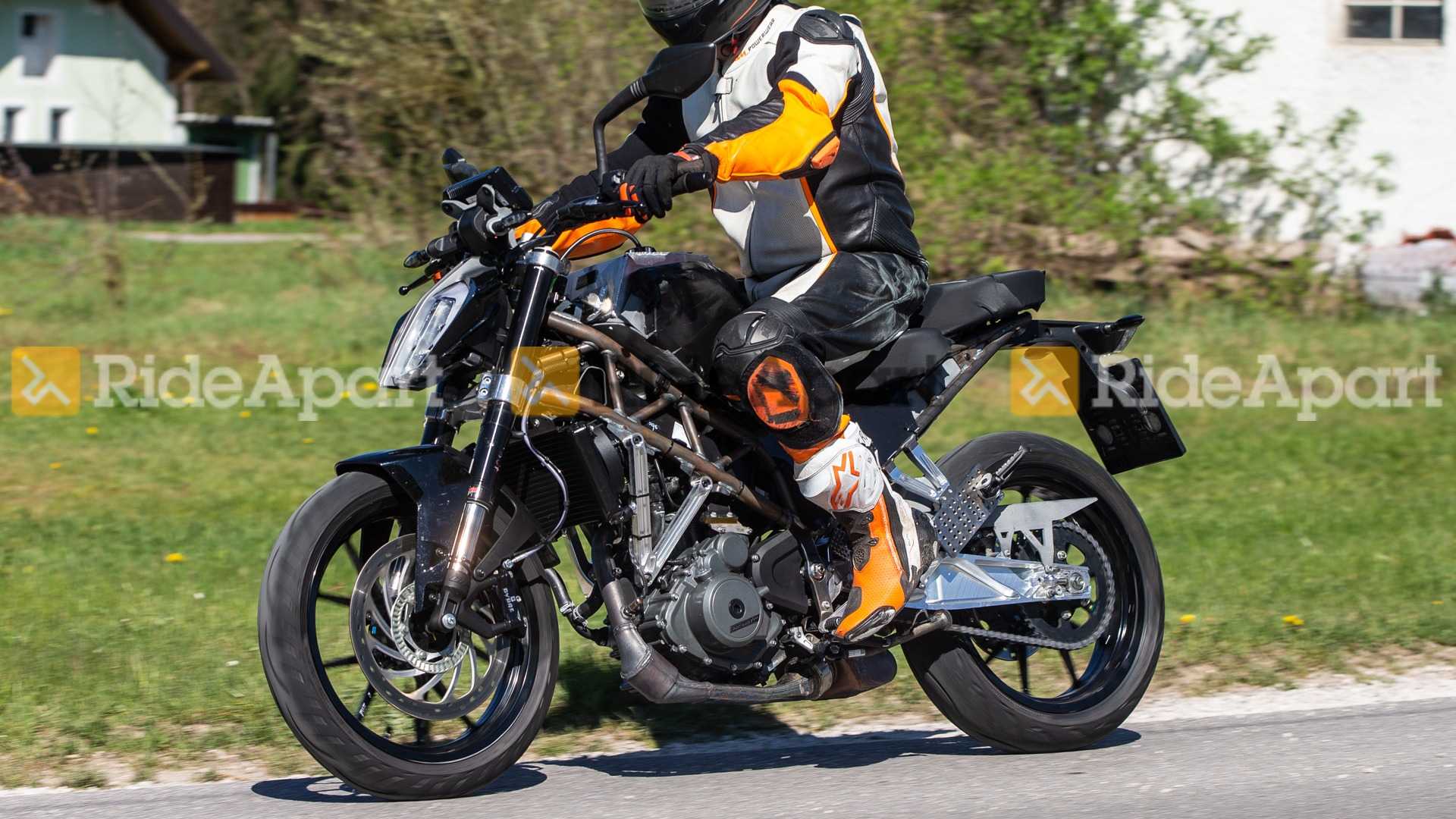 Prototype KTM 390 Duke Caught Testing - Motorcycle news, Motorcycle