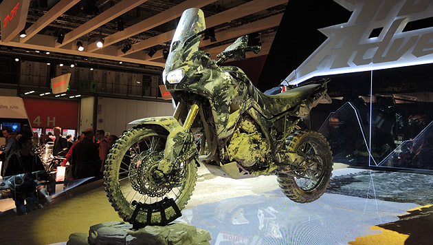 Die_Highlights_der_Motorradmesse_EICMA_in_Mailand-Ganz_schoen_heftig-Story-425129_630x356px_15_s3uryQ_Z2xVCc