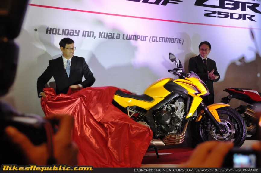 Honda launches 3 models00003